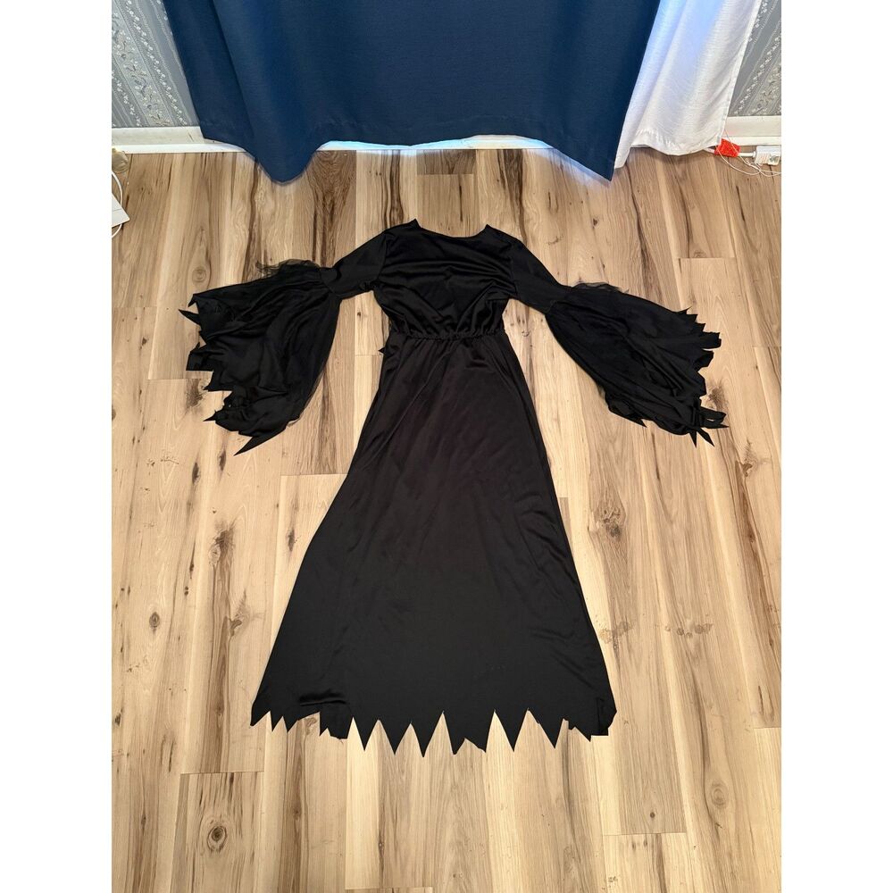 Adult Gothic Witch Costume Small/Medium - Picture 3 of 6